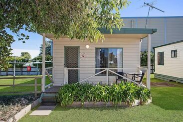 هتل Hamilton Caravan Park