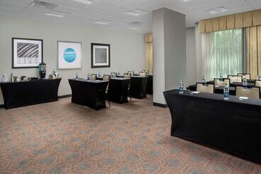 Отель Homewood Suites By Hilton Miami Downtown/brickell