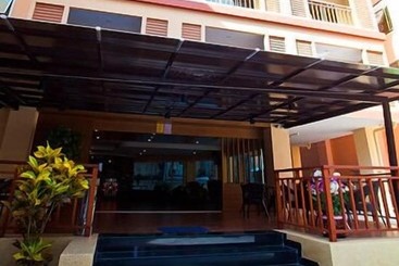 هتل Iris Residence