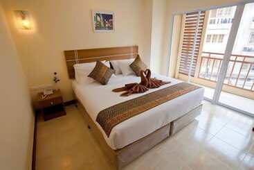 هتل Iris Residence
