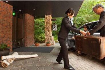 هتل Komagane Kogen Resort Linx
