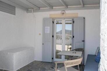 هتل Krotiri Bay  Adults Only