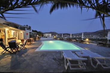 هتل Krotiri Bay  Adults Only