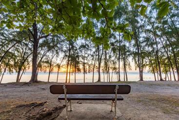 هتل Mon Choisy Beach R
