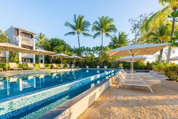 هتل Mon Choisy Beach R