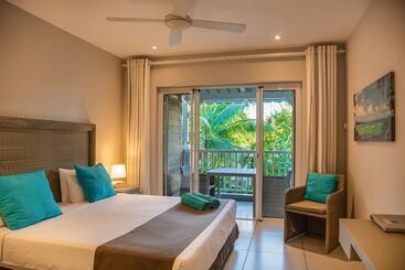 هتل Mon Choisy Beach R