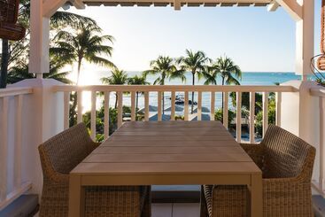 هتل Mon Choisy Beach R