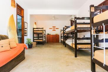 هتل Mandala Hostel Jeri