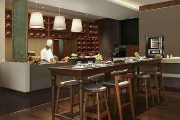 Pullman New Delhi Aerocity An Accor Hotels Brand