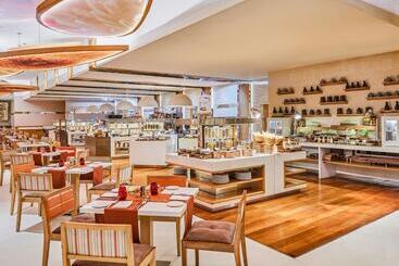 Pullman New Delhi Aerocity An Accor Hotels Brand