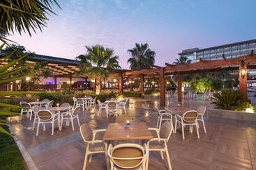Royal Garden Beach Hotel   All Inclusive