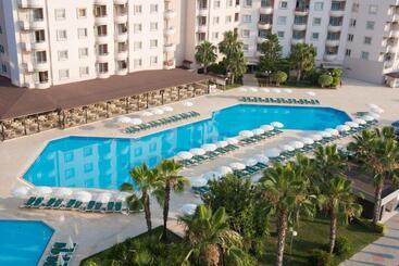 Royal Garden Beach Hotel   All Inclusive