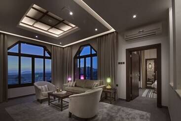هتل Sahab Resort And Spa