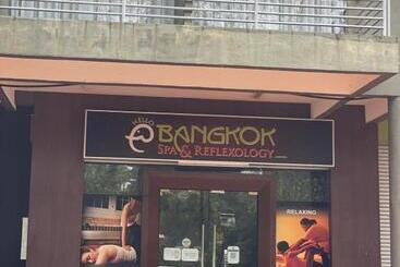 هتل Waterfront Boutique