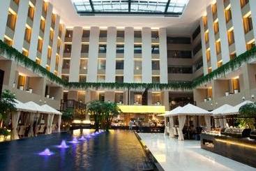 هتل Palace Garden  And Resorts
