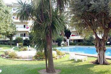 استراحتگاه Parque Mourabel  Pe Do Lago  Oasis Village