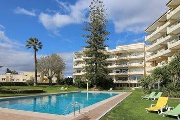 استراحتگاه Parque Mourabel  Pe Do Lago  Oasis Village