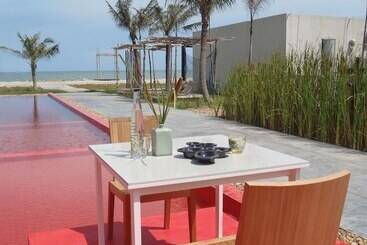 استراحتگاه Red Z The Ocean