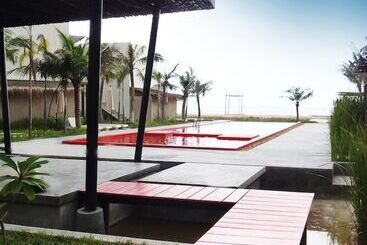 استراحتگاه Red Z The Ocean