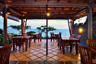 استراحتگاه Sunsethouselombok