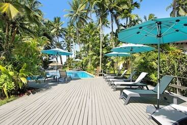 Ultiqa Fiji Palms Beach Resort