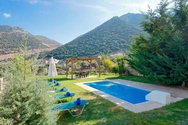 Uphoria Villas