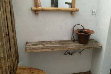 هتل Inzu Lodge
