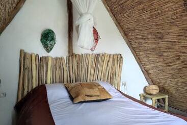 هتل Inzu Lodge