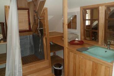 تختخواب و صبحانه Les Chambres De Pontfol   Chambres D Hôtes   Guest House