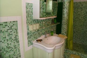 تختخواب و صبحانه Les Chambres De Pontfol   Chambres D Hôtes   Guest House