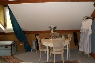 تختخواب و صبحانه Les Chambres De Pontfol   Chambres D Hôtes   Guest House