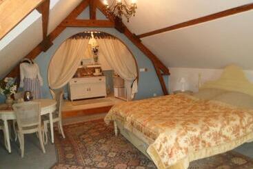 تختخواب و صبحانه Les Chambres De Pontfol   Chambres D Hôtes   Guest House
