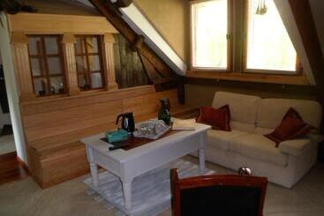 تختخواب و صبحانه Les Chambres De Pontfol   Chambres D Hôtes   Guest House