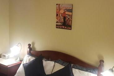 تختخواب و صبحانه Verona Guest House