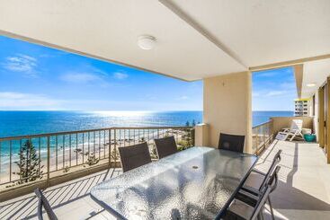 Columbia Beachfront Apartments On Rainbow Bay