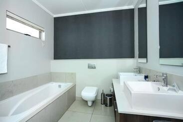 Epic Lifestyle Apartment Sandton