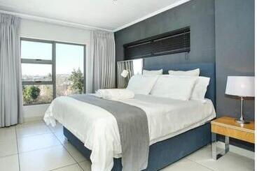 Epic Lifestyle Apartment Sandton