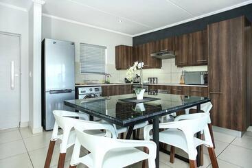 Epic Lifestyle Apartment Sandton