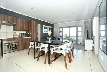 Epic Lifestyle Apartment Sandton