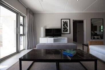 Epic Lifestyle Apartment Sandton