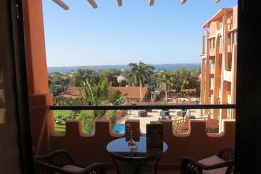 Africana Hotel & Spa