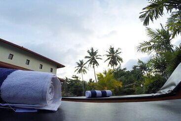 هتل Airport Villa