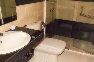 هتل Airport Villa