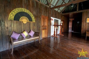 هتل Asia Divers Resort