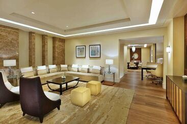 هتل Conrad Jabal Omar Makkah