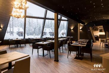 هتل Glass Resort