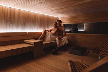 هتل Glass Resort