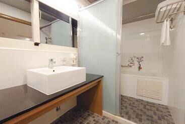 Hub Hotel Ximen Inn
