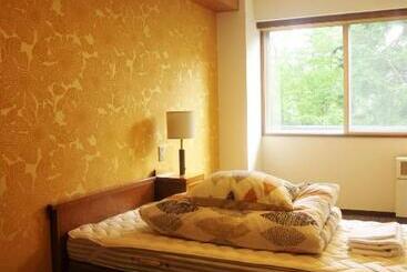 هتل K S House Hokkaido  Asahidake Onsen Hostel