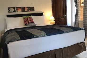 هتل Kwetu Residence Inn